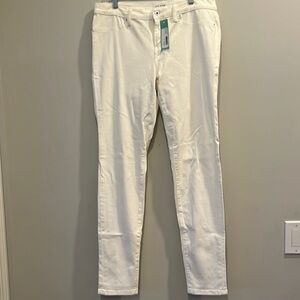 NEW! Lila Ryan - womens Liza skinny jeans. White. Size 14, 33 inseam
